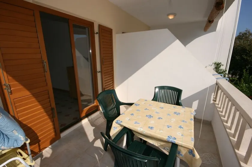 Apartamento de una habitación en la playa Mandre, Pag (A-6518-c) - Image 1