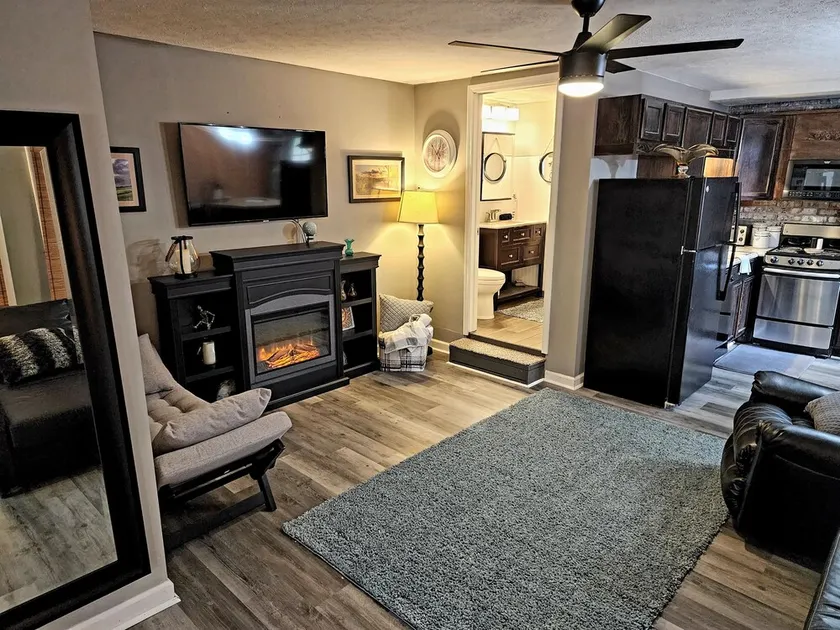 Private Executive Suite - Image 1