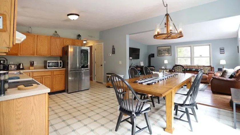 Cozy Private Single Family Home, Campton NH - Image 1