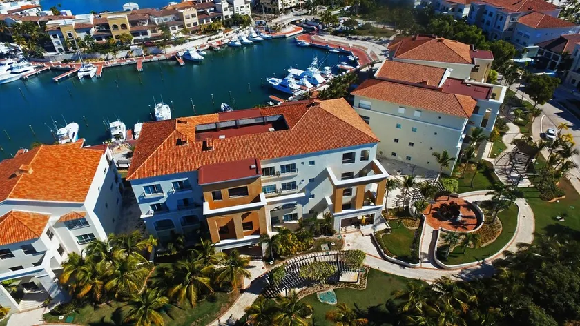 Charming, quiet, luxury and beautiful Marina Apartment - Image 1