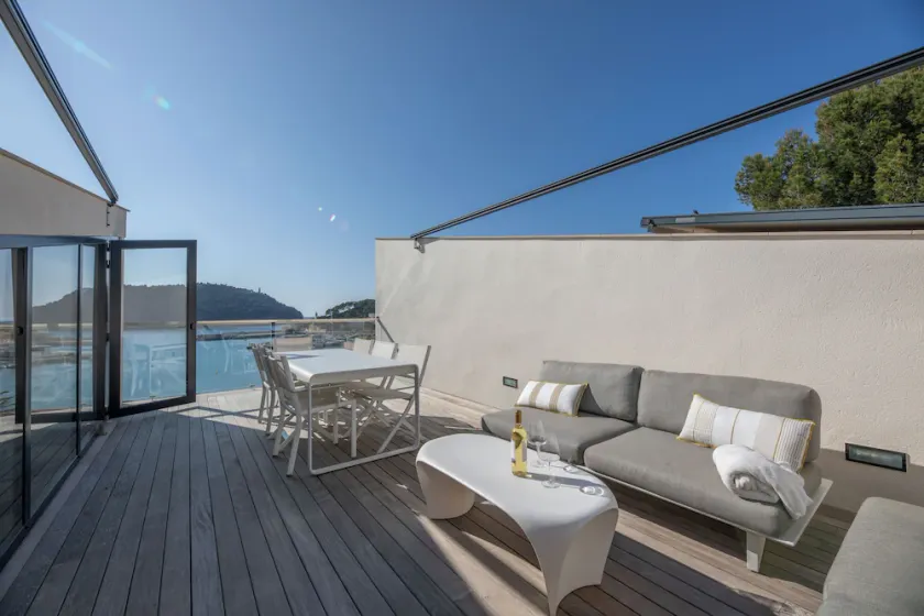 Moderne rækkehus med fantastisk udsigt over Sóller havn. - Image 1