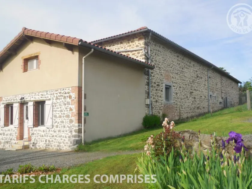 Rustikales Haus mit Garten in Aveizieux, Haustiere erlaubt - Image 1