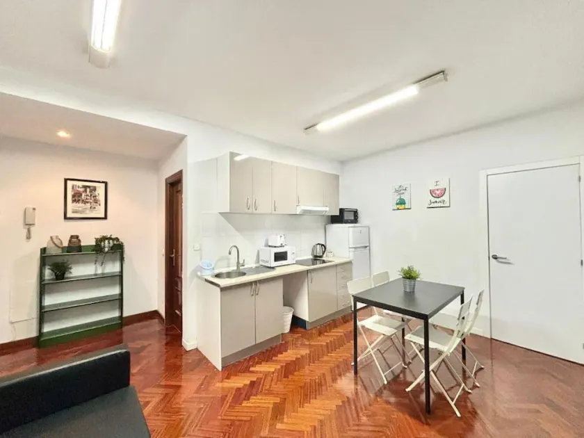 Centro Atocha Méndez Álvaro (1-bedroom apartment) - Image 1