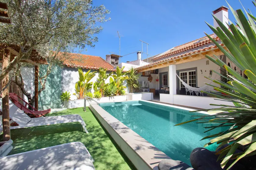 Holiday Home 'Holi' with Private Pool, Wi-Fi and Air Conditioning - Image 1