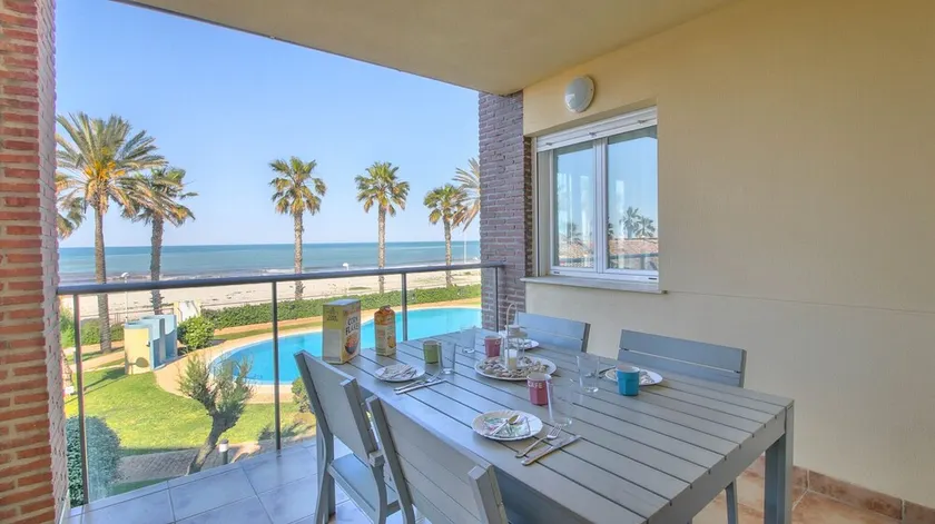 Beautiful apartment in First Line Marina Azul - Image 1
