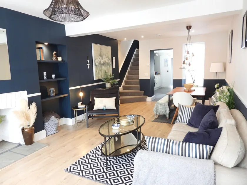 Reduced rate for stunning victorian cottage in the heart of Cowbridge - Image 1