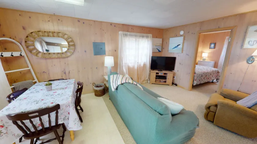 Sweet 2BRM + 1BATH COTTAGE with Lake Access + Mooring! FISH! BOAT! - Image 1