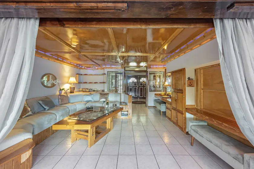 Luxury Roaring 20's Art Deco Mini Resort - Image 1