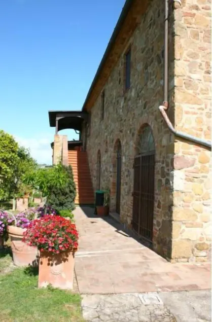 Stunning private villa with private pool, WIFI, TV, pets allowed and parking, close to Montepulc - Image 1