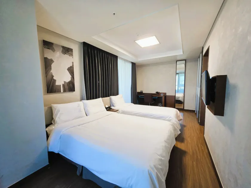 Haeundae W Residence Hotel - Image 1