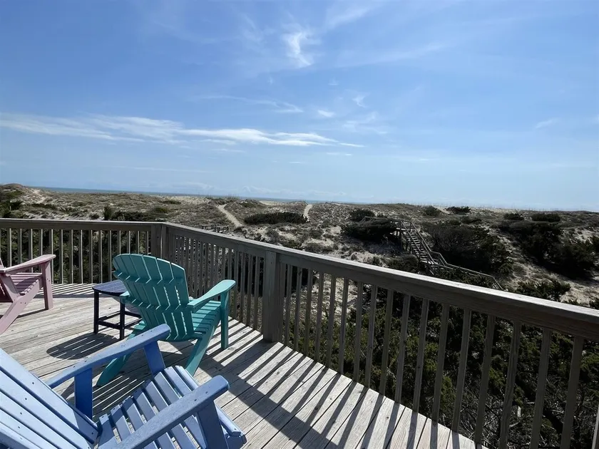 Dune Rose 3 Bedroom Cottage by RedAwning - Image 1