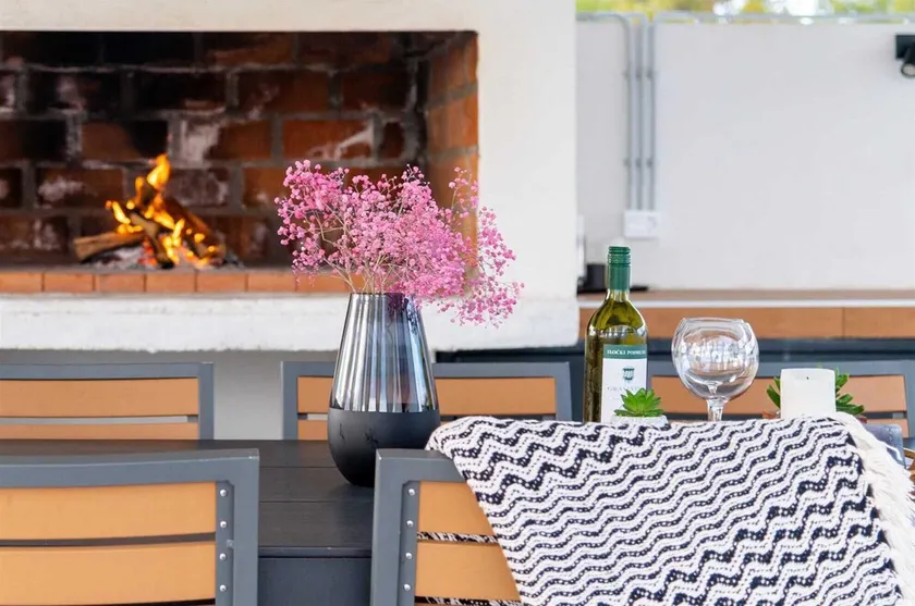 Villa Luna luxury apartment - Image 1