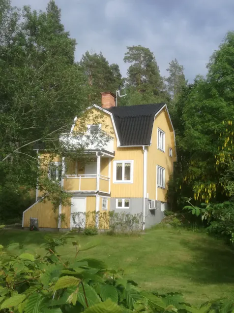 Idyllisk hus m. Pejs u. Sauna, sø 300 m, zw.  Østersøkyst og Vimmerby - Image 1