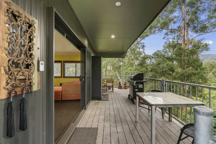 Bush Hideaway:Building #6 - Image 1