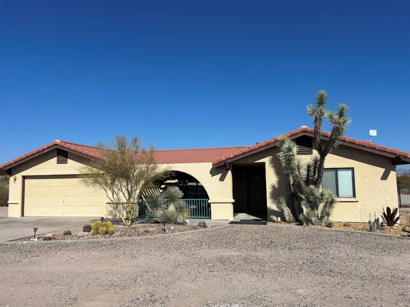 Private Getaway with 360 Views & Pool! Pens for Horses too! - Image 1