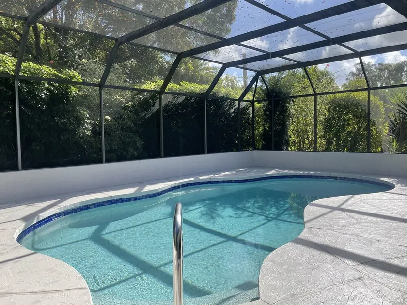 Modern near Siesta Beach - Image 1