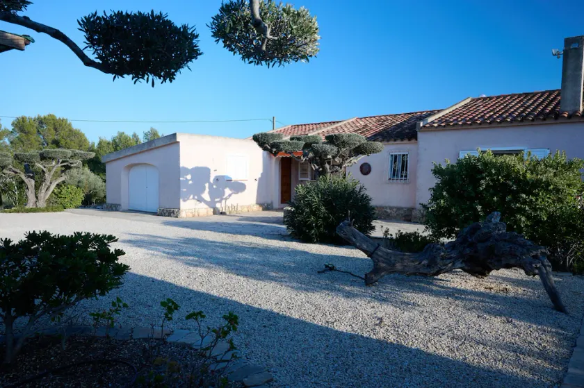 Casa Nuria, beautiful house with garden & pool, quiet location, 4km from the sea - Image 1