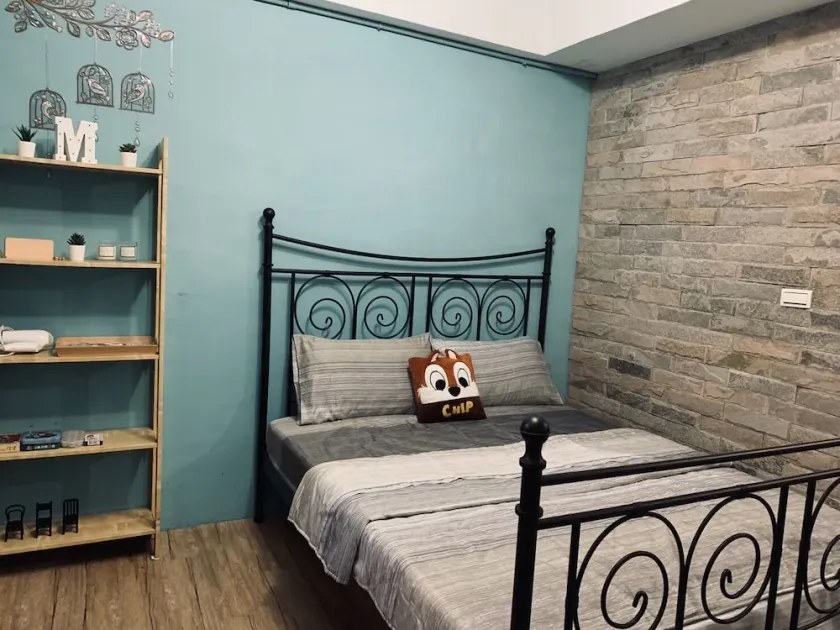 W.House  (高雄W小屋 近捷運站 ) - Image 1