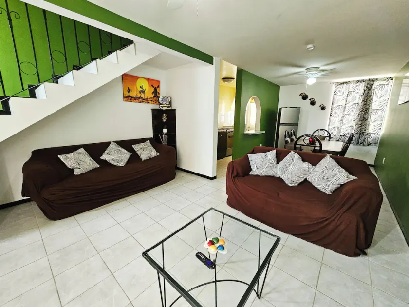 RECENTLY REMODELED HOUSE, DOWNTOWN - Image 1