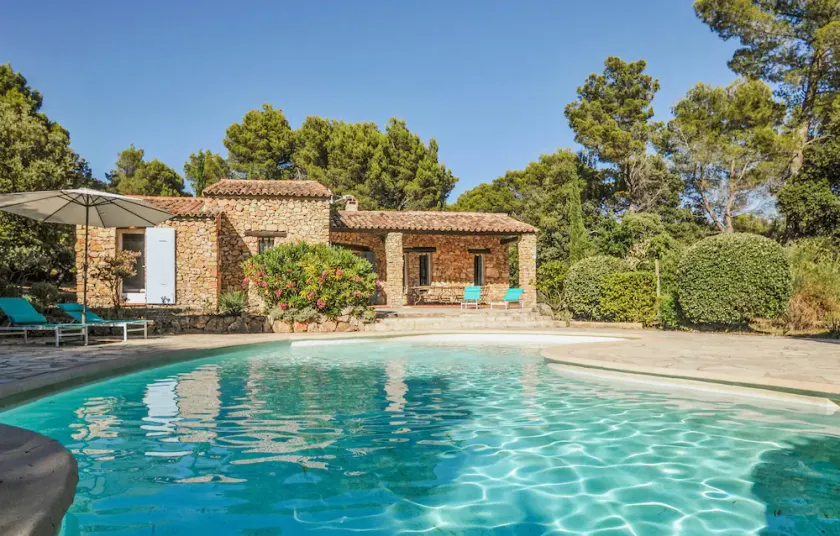 Beautiful home in Aups - Image 1
