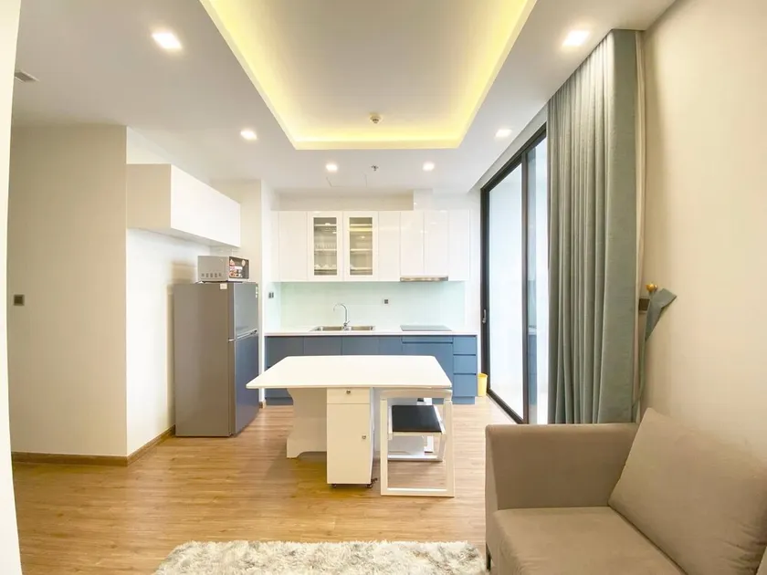 [50% OFF] BRAND NEW Luxury Apt w Lake View Balcony - Image 1