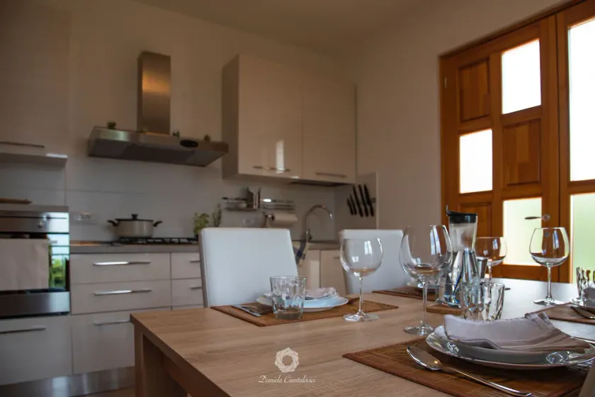 Thea Apartament Superior with Wonderful Lake Views - Image 1