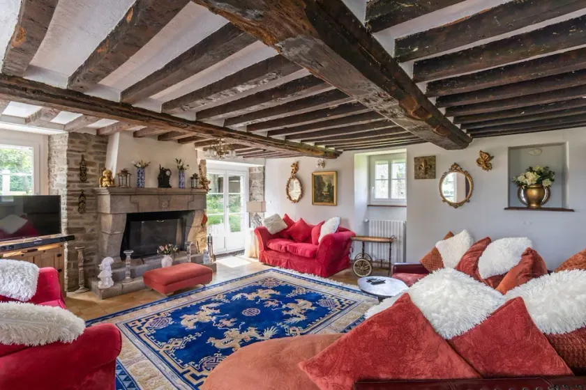 Chateau Pommiers - Four Bedroom Villa, Sleeps 8 - Image 1