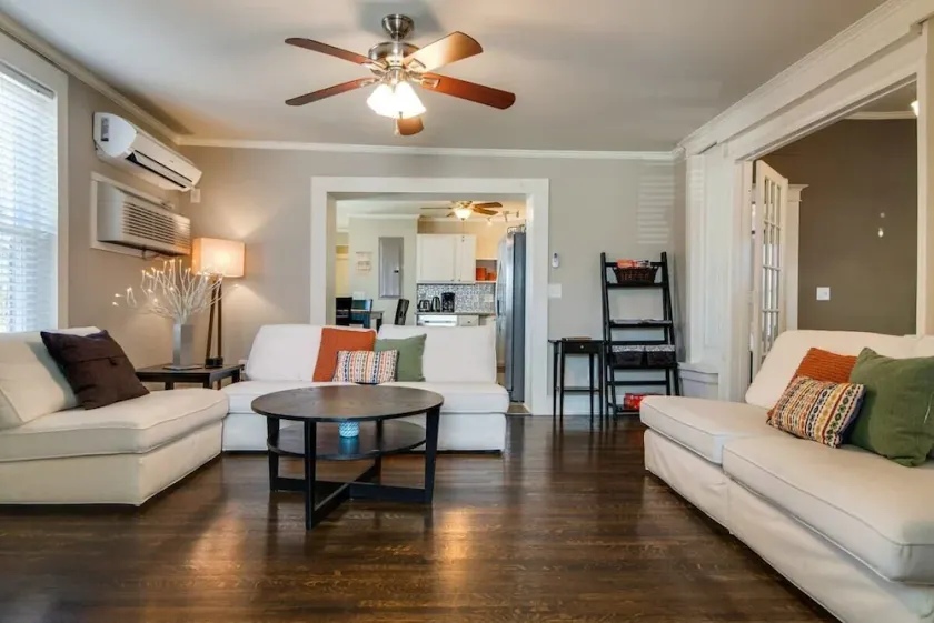 ONLY 3 miles from Broadway! - Greenwood Getaway - Image 1