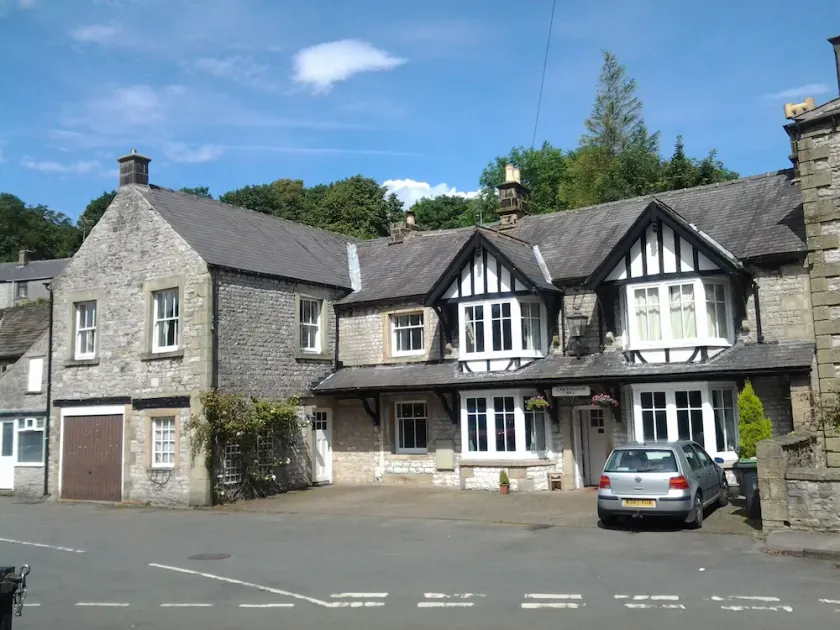 Bright and spacious holiday apartment in Tideswell with free Wifi - Image 1