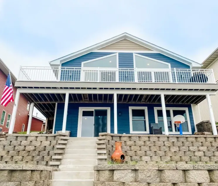 Amazing Lake Home on Cross Lake - 60 Miles from the Twin Cities  - Image 1