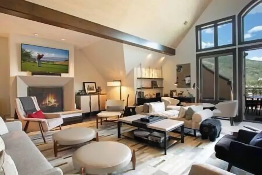 Top Floor 4BR Arrabelle Sleeps 10 Resort Amenities - Image 1