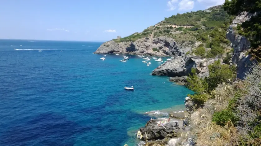Porto Santo Stefano: Apartment with private beach access on the cliff - Image 1