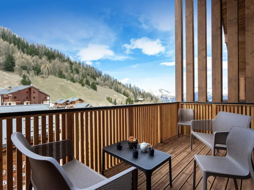 Apartment in Plagne 1800 with Ski-in/Ski-out - Image 1