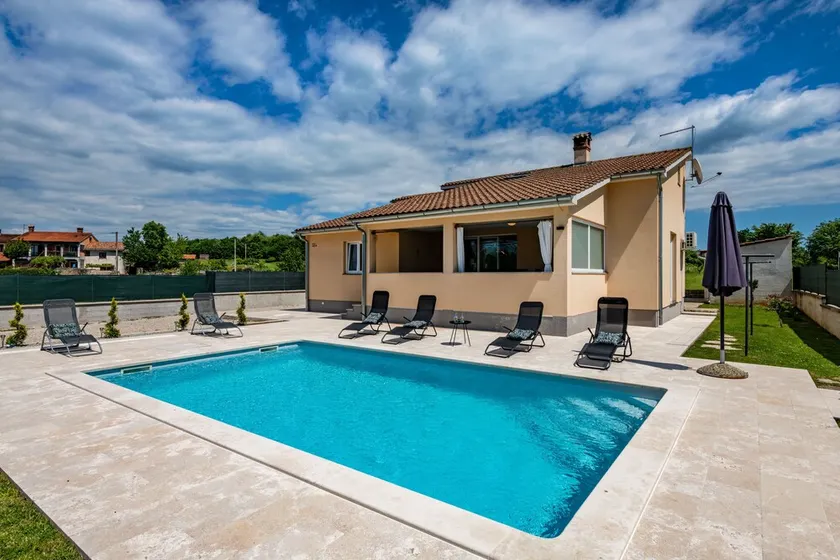 Splendida e affascinante casa per le vacanze nel centro dell'Istria - Image 1