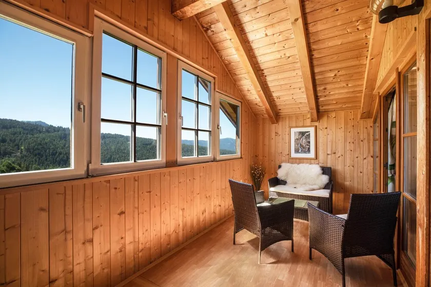 Ferienwohnung \"Huanzhof Weißhorn\" mit Bergblick, Garten & Terrasse - Image 1