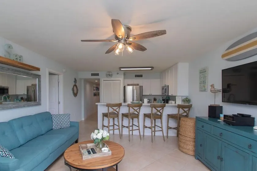 Des foules disparues! Profitez des clés comme un local. New Oceanfront Condo W / Vues sur l'océan - Image 1