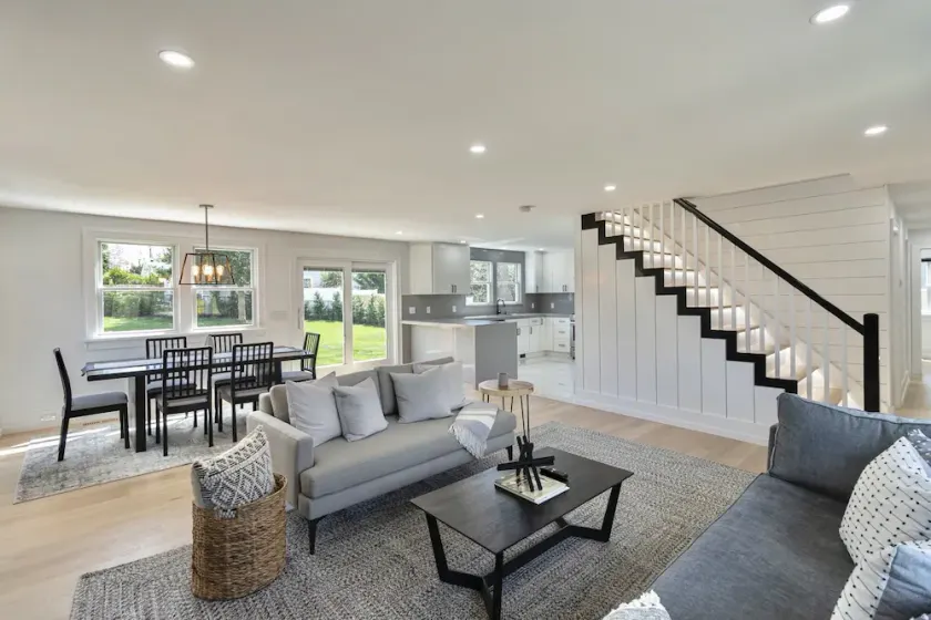 Newly Renovated Hamptons Home Near the Beach - Image 1