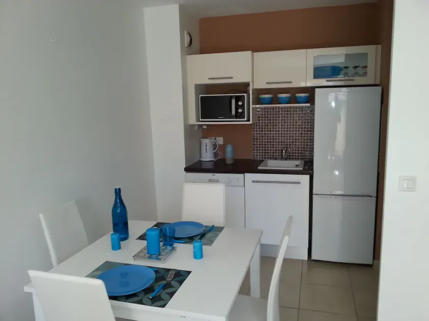 Very nice spacious and bright apartment T3 any comfort (terrace 25m2) - Image 1
