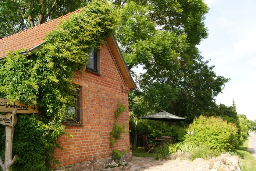 Old school Groß Varchow, apartment 2 - Image 1