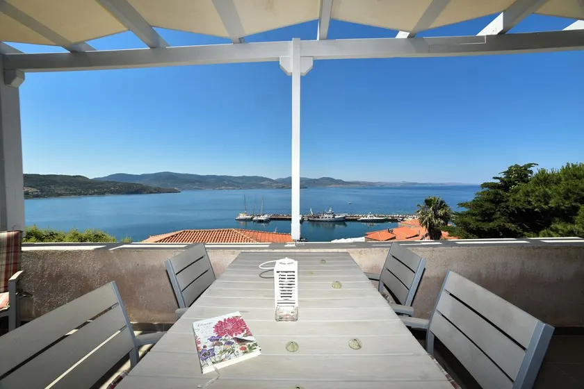 A Ampio 2-Livello 2 Camere Town-casa con vista mozzafiato sul Mar Egeo - Image 1