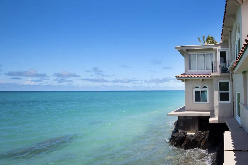 Superbe villa Lankai avec accès à la plage de sable blanc isolée - Image 1