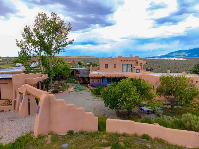 Adorable Casita in The Enchanted Circle - Image 1