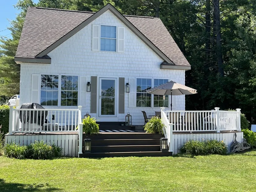 NH Lakefront Home uthyres med kabel - Image 1
