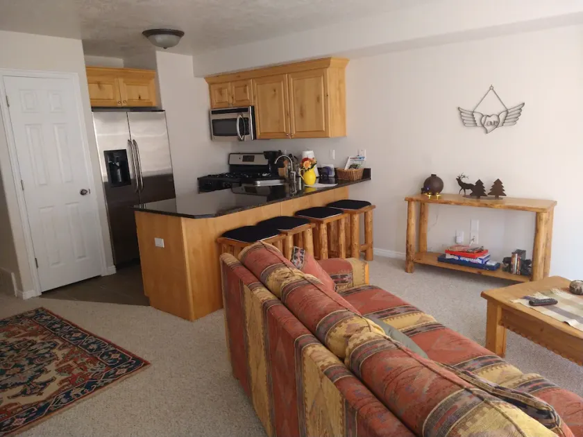 Powder Mountain Family Friendly Condo @ Moose Hollow Sleeps 6! - Image 1