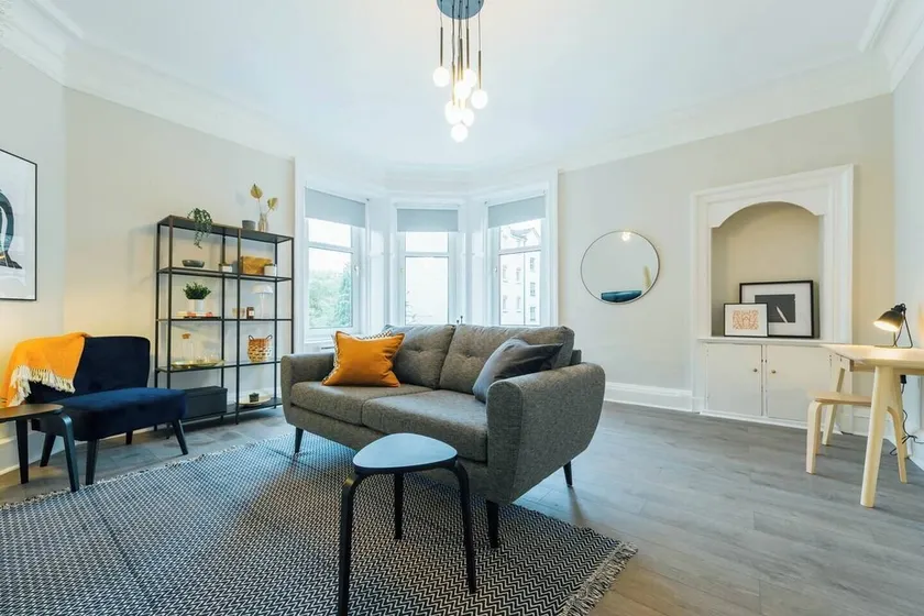 Douglas Street · Simply Stunning Stylish Stirling Apartment - Image 1