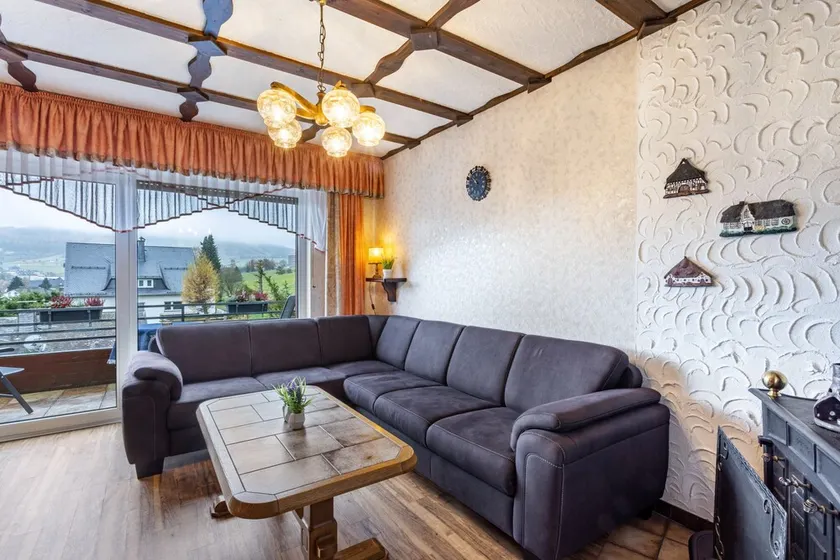 Apartamento 'Ferienwohnung Napierski' com vista para a montanha, varanda e acesso Wi-Fi - Image 1