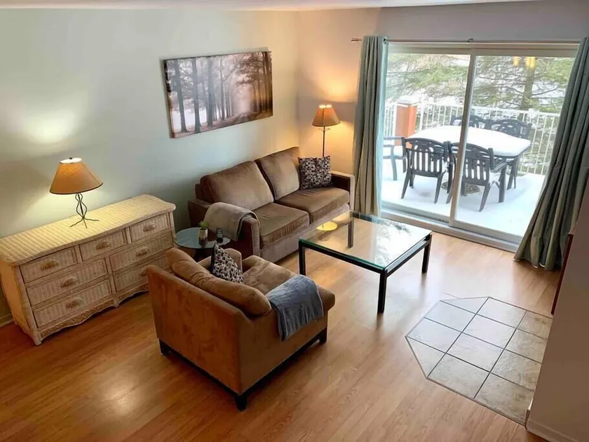 Condo Club Azur Plage Memphremagog - Image 1