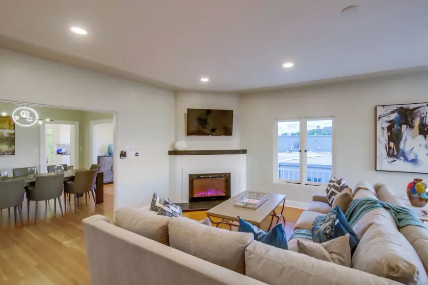 Casa Blanca–Ultimate Getaway: Spa, Game Rooms, Firepit, Views - Image 1