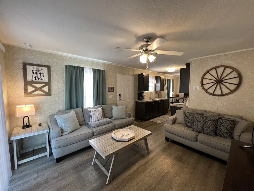 Sleeps 4 -Private Country Retreat Near Savannah & Beaches - Close to i-95 & i-16 - Image 1