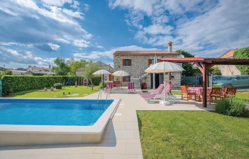 House in Milotski Brijeg for 6 people with 2 rooms Ref. 623565 - Image 1